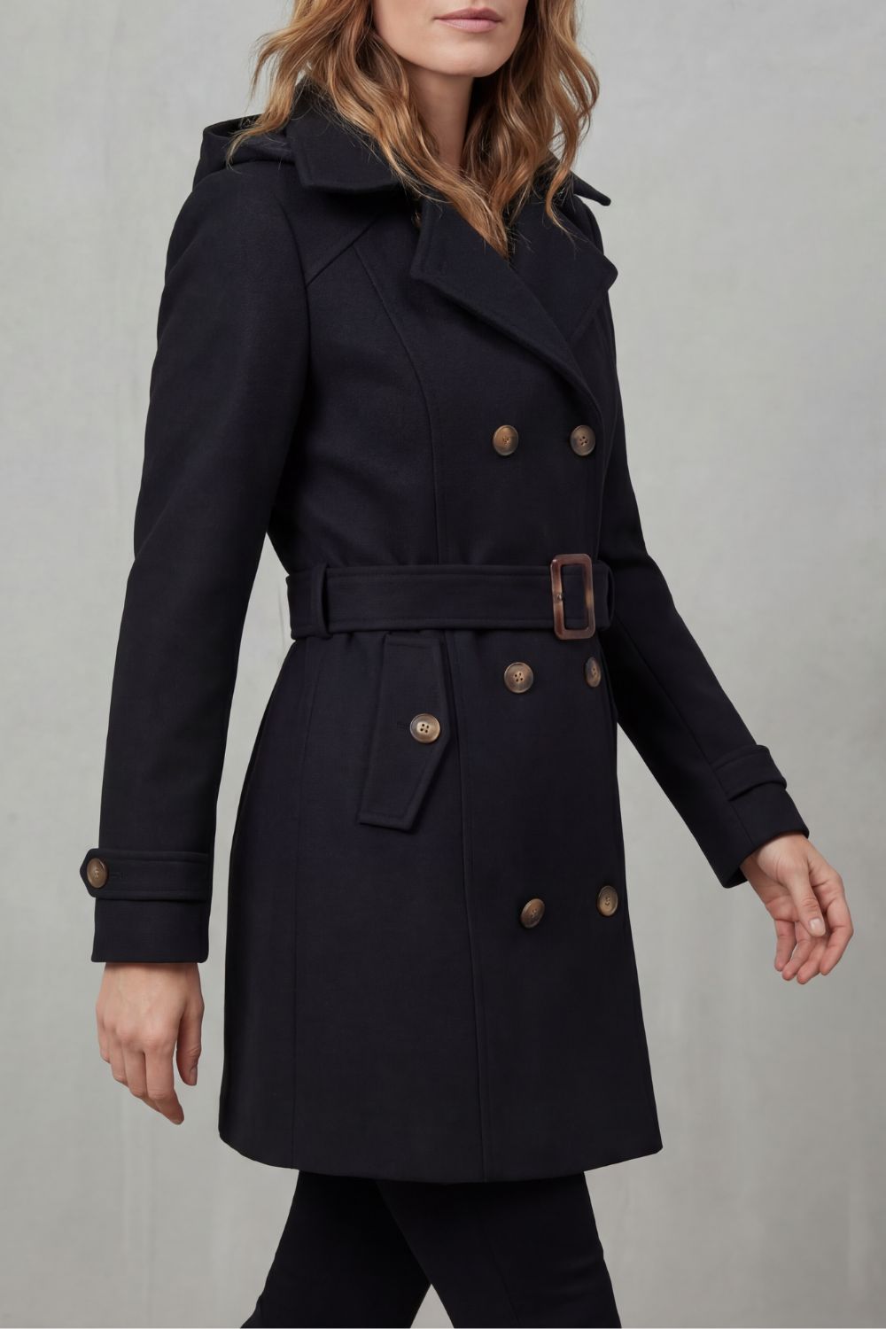 Solivane – Tailored elegance – Hooded trench coat