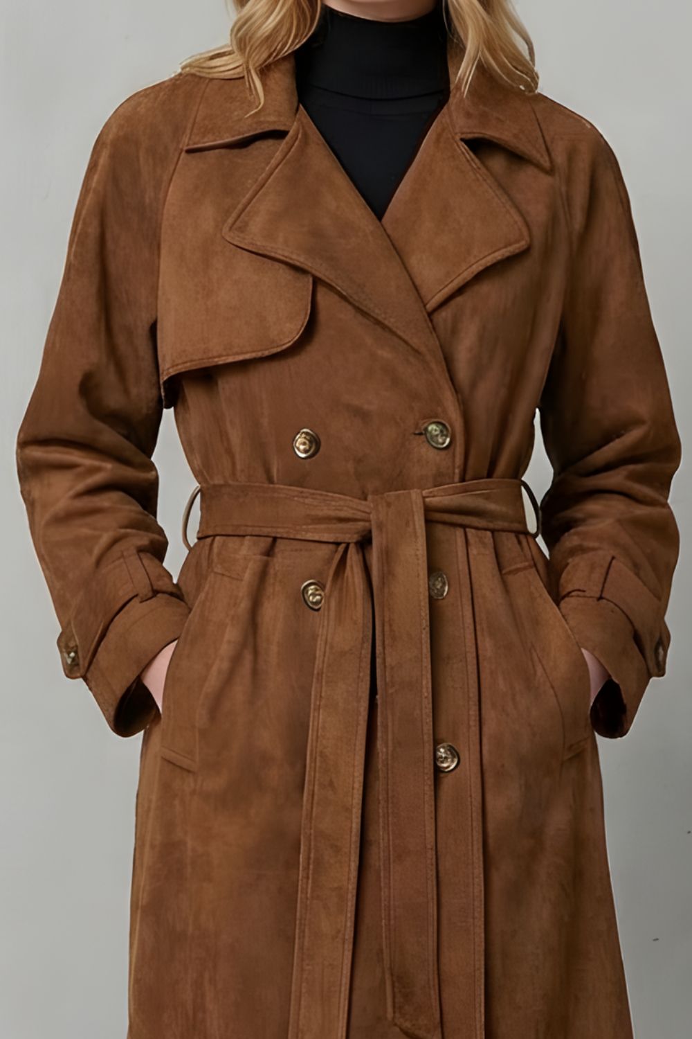 Velloré – Suede elegance – Trench coat